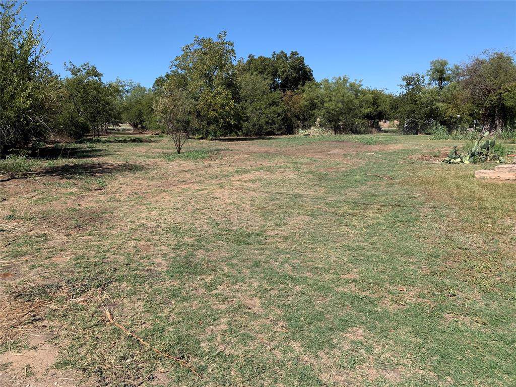 706 8th Street - Photo 1