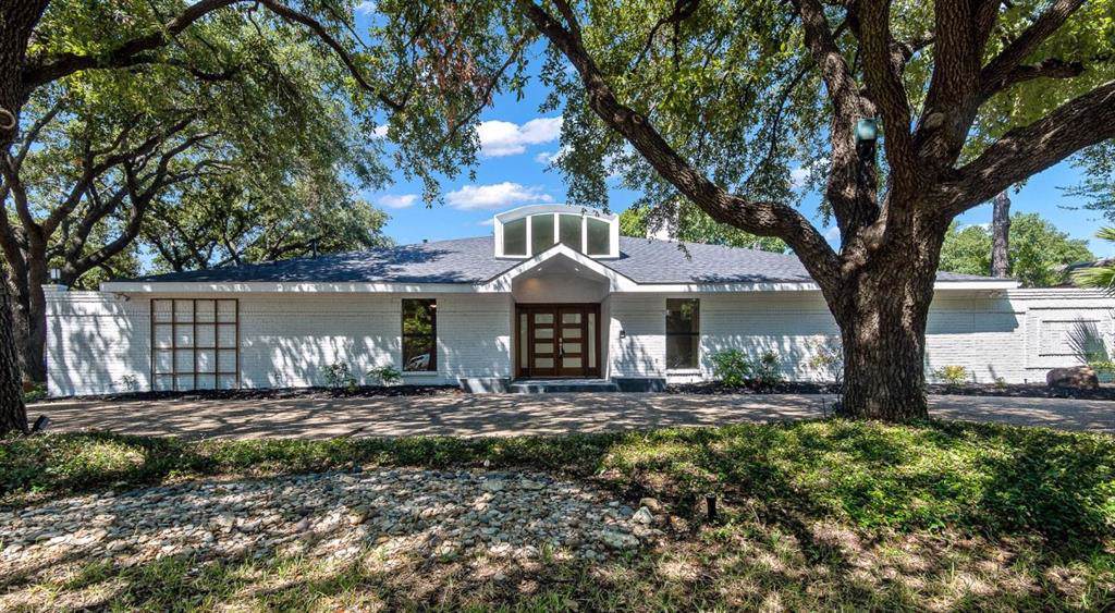 3807 Versailles Avenue - Photo 1