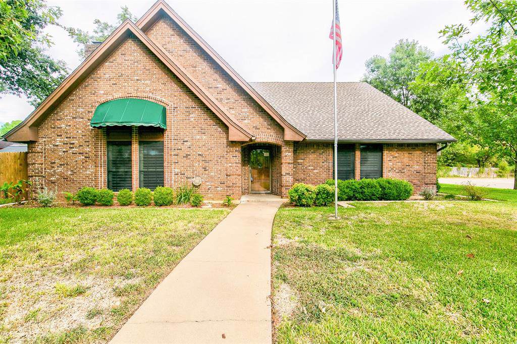 511 Sunset Drive - Photo 1