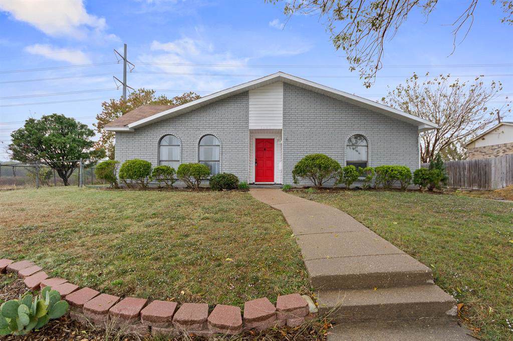 5400 Squires Drive - Photo 1