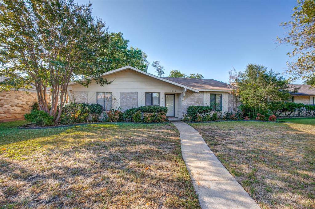 2822 Chariot Lane - Photo 1