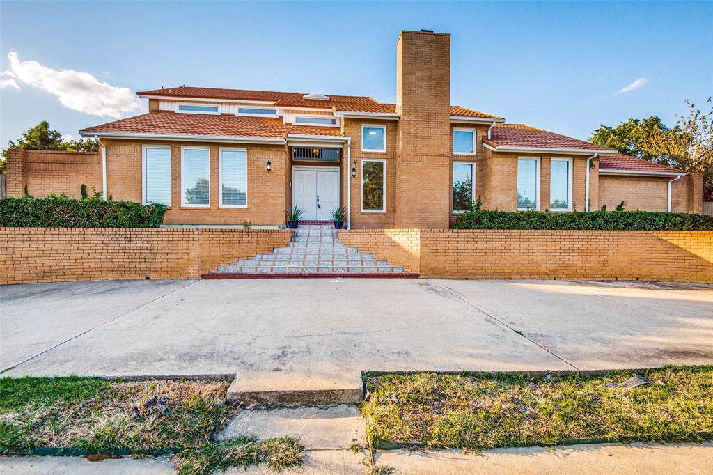 705 Rosita Street - Photo 1