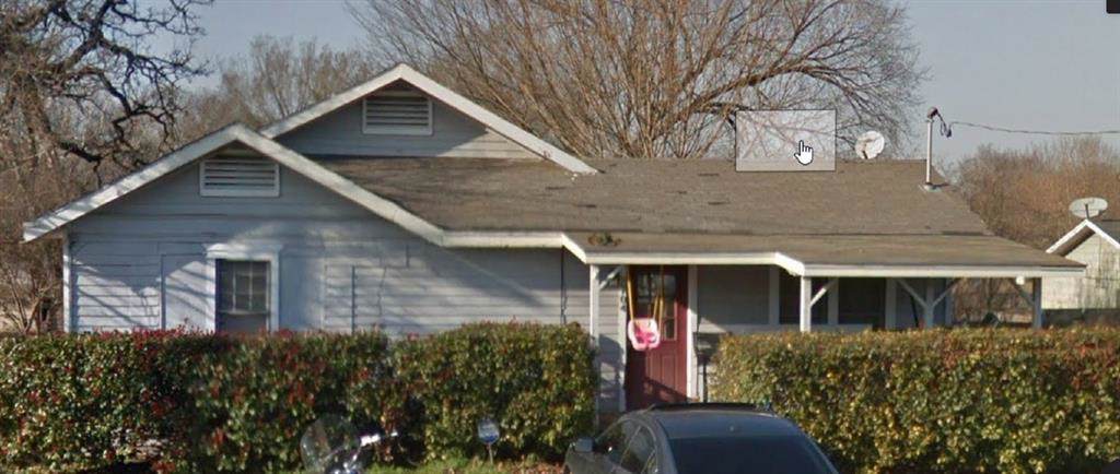 2704 2nd Avenue - Photo 1