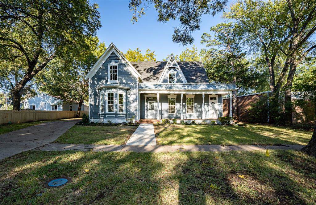504 Fox Street - Photo 1
