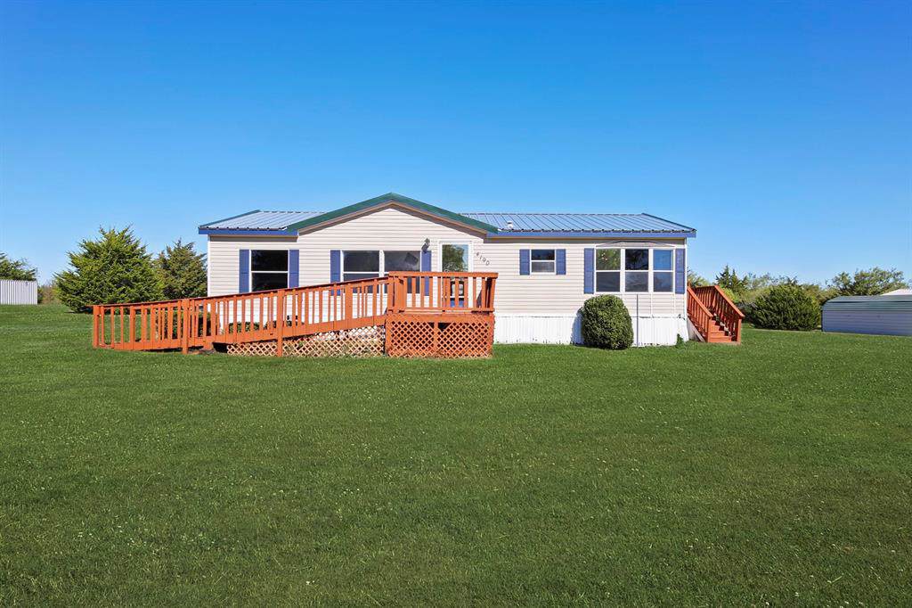 4190 County Road 2596 - Photo 1
