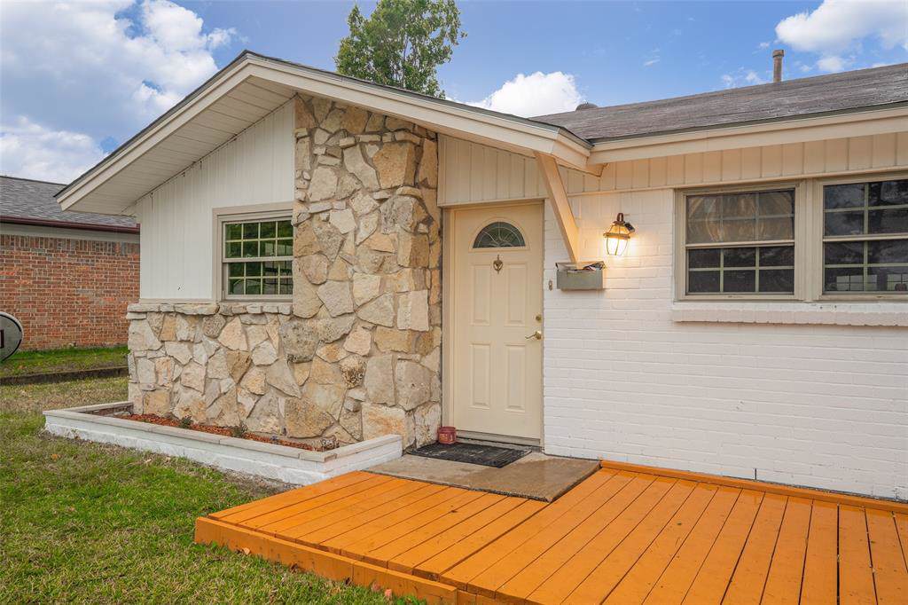 3801 Olympia Street - Photo 1