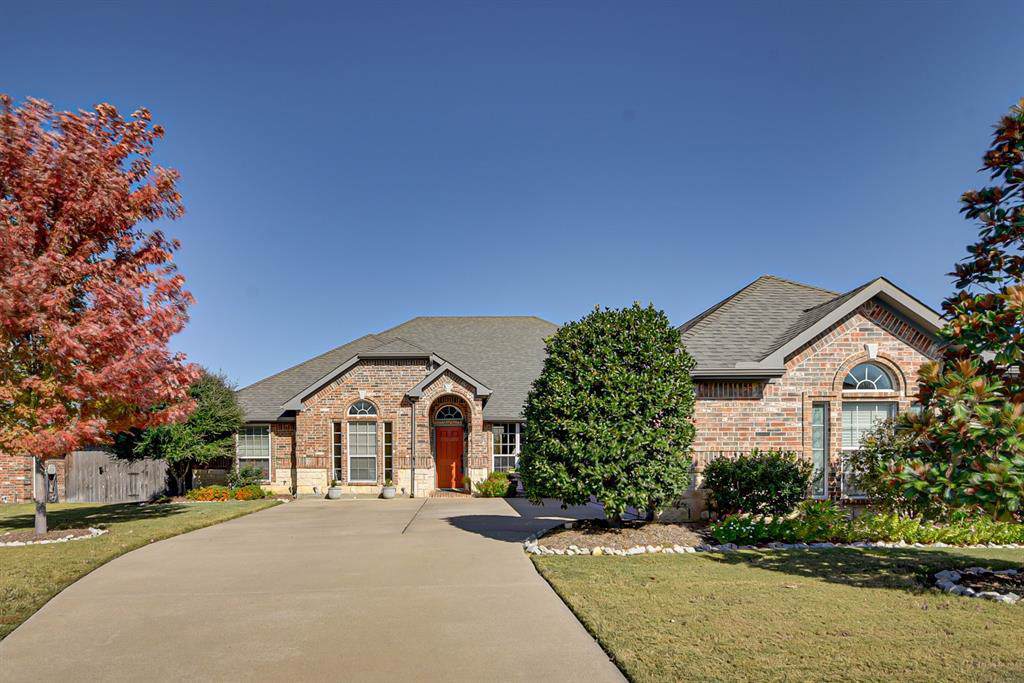 3901 Bridle Oaks Drive - Photo 1