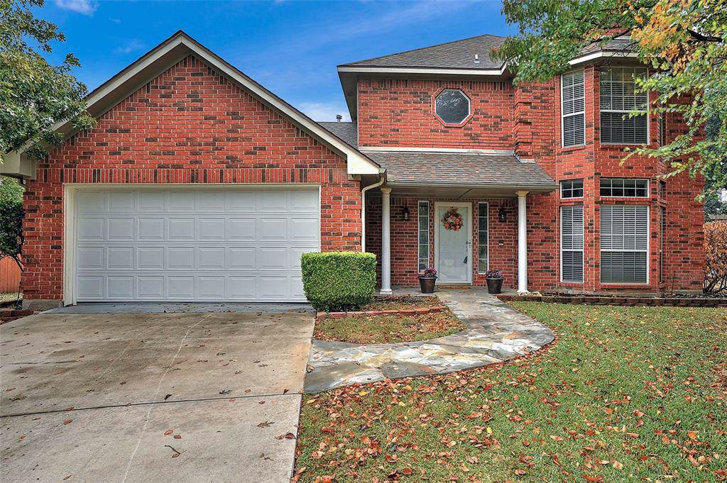1929 Lakeview Circle - Photo 1