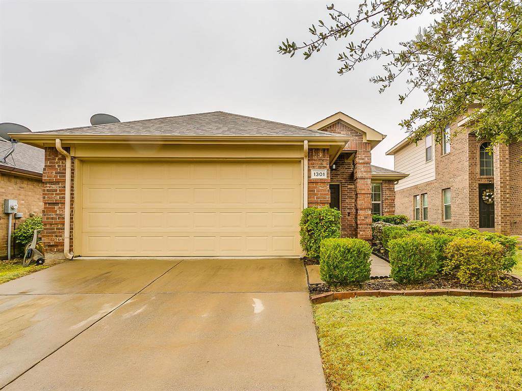 1301 Silver Maple Lane - Photo 1