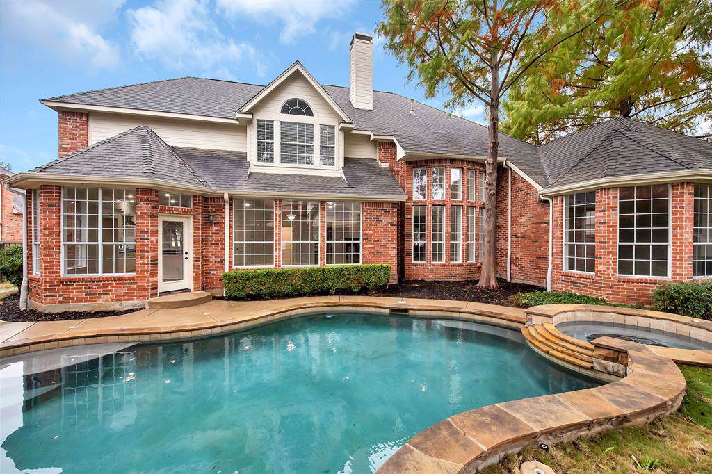 220 Highland Oaks Circle - Photo 1