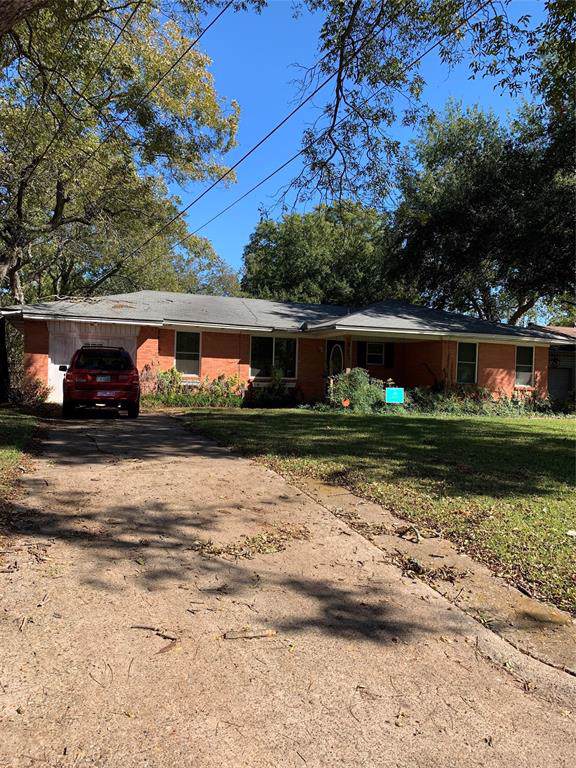 112 Oak Drive - Photo 1