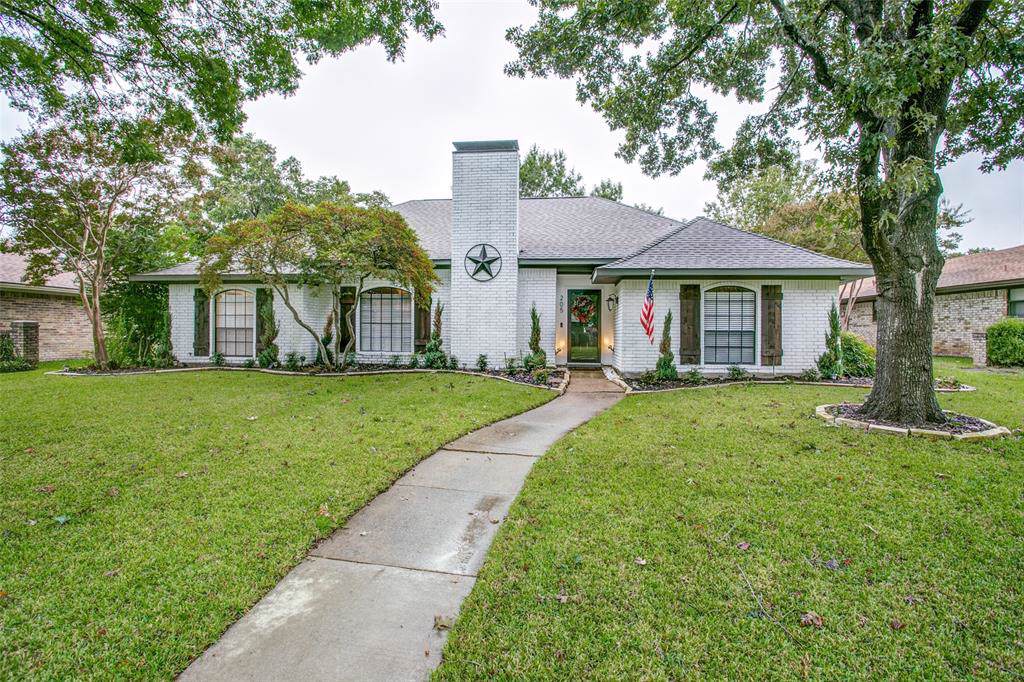 205 Glenwick Place - Photo 1