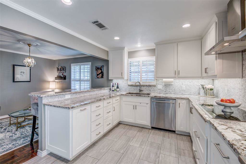 6520 Mercedes Avenue - Photo 1