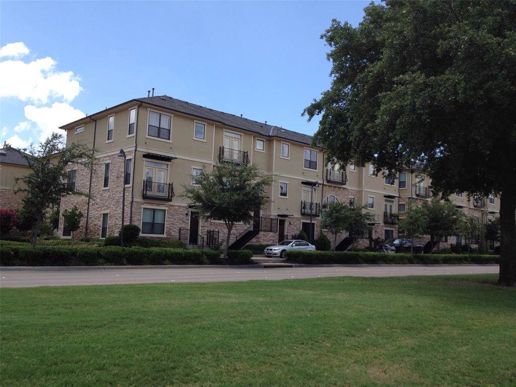 7209 Parkwood Boulevard - Photo 1