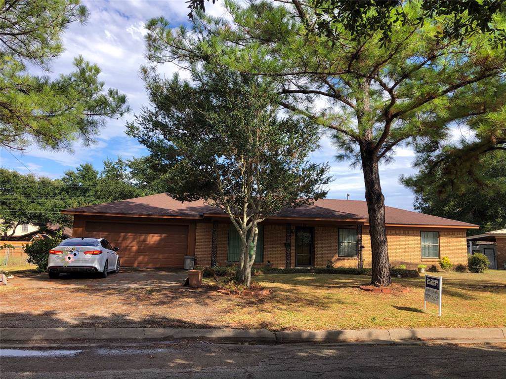209 Red Bird Lane - Photo 1