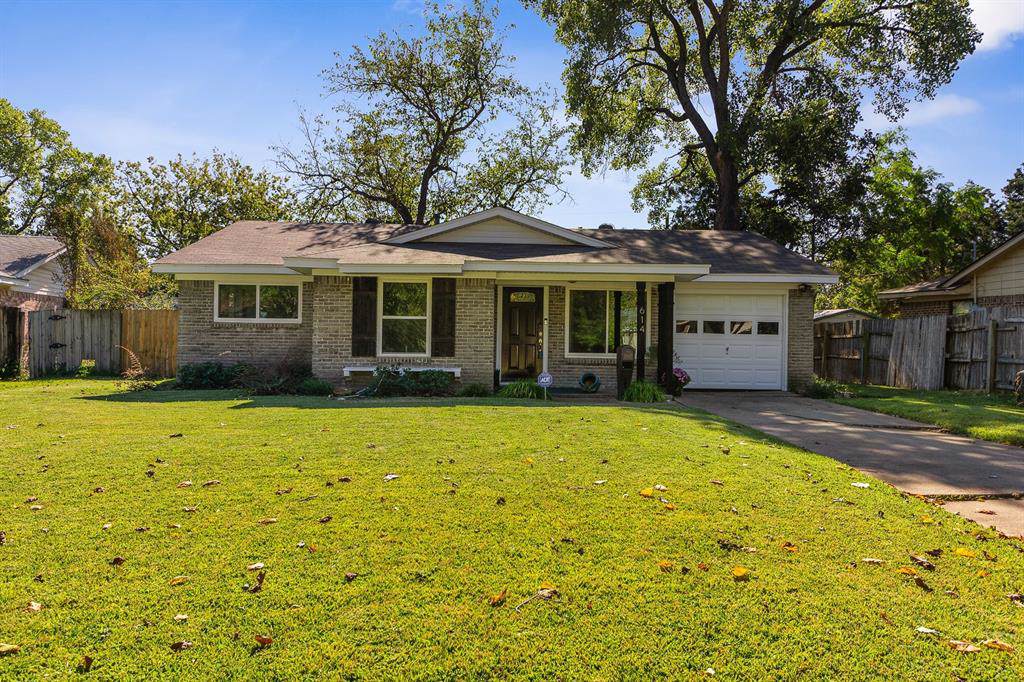 614 La Salle Drive - Photo 1