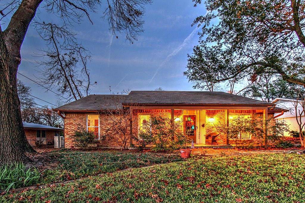7220 Walling Lane - Photo 1