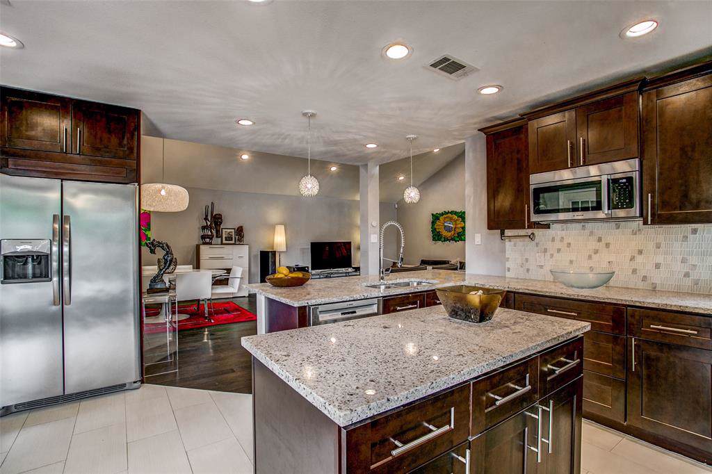 3302 Scarlet Oak Court - Photo 1