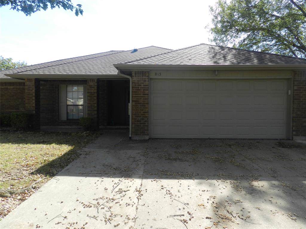813 Clement Drive - Photo 1