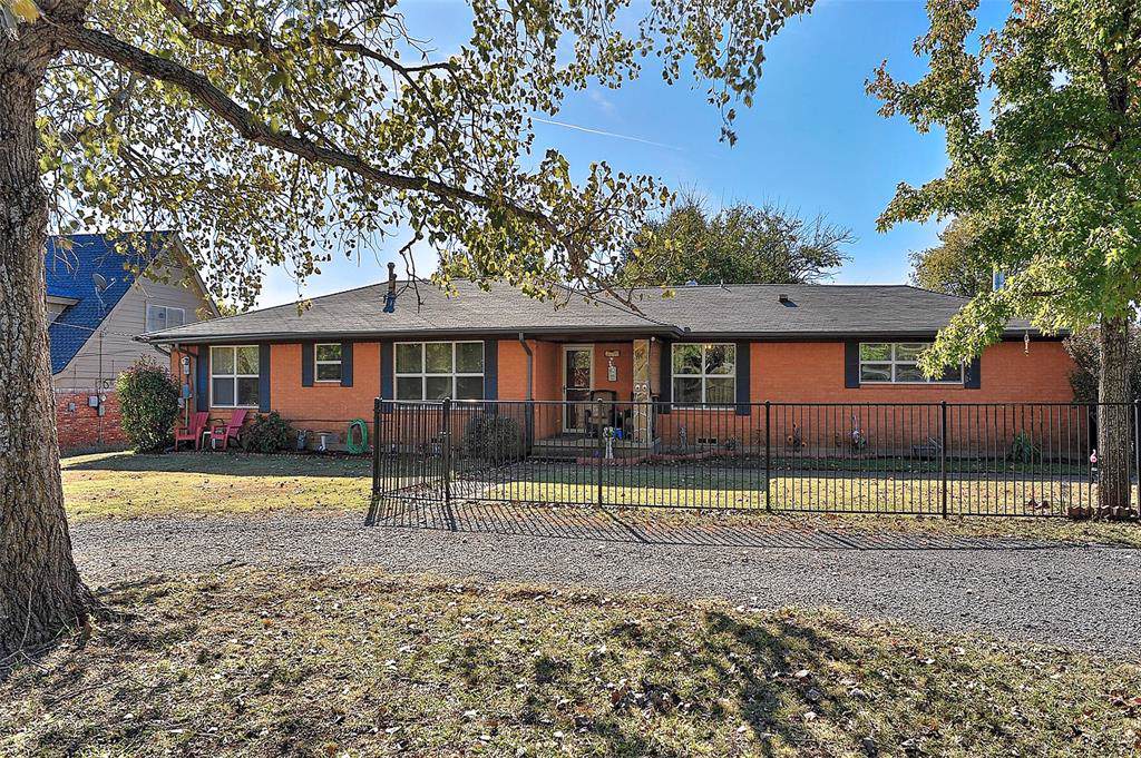 3800 Houston Street - Photo 1