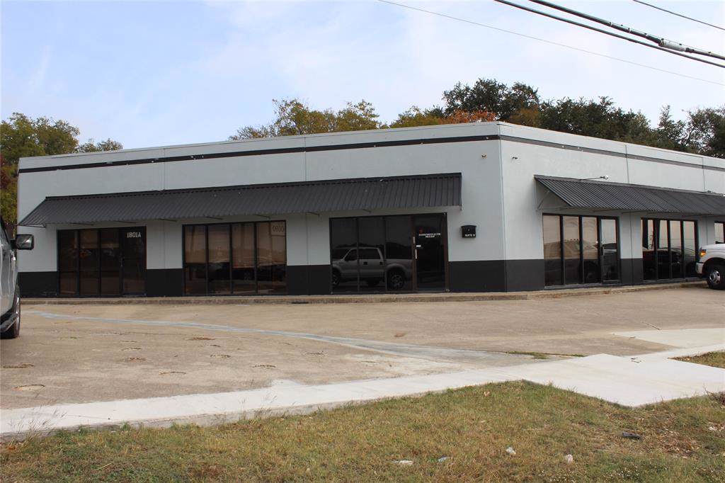 1801 Southeast Parkway - Photo 1