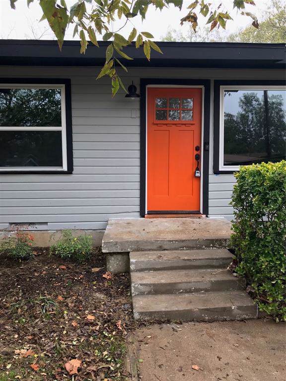 713 Huddleston Drive - Photo 1