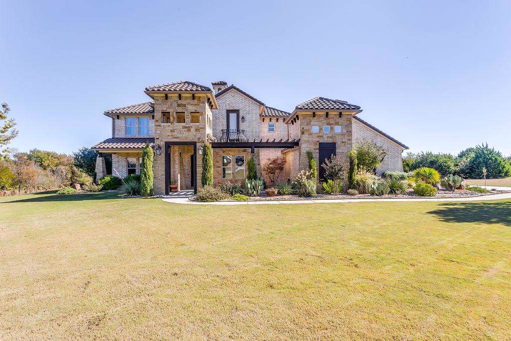 121 Tara Lane - Photo 1