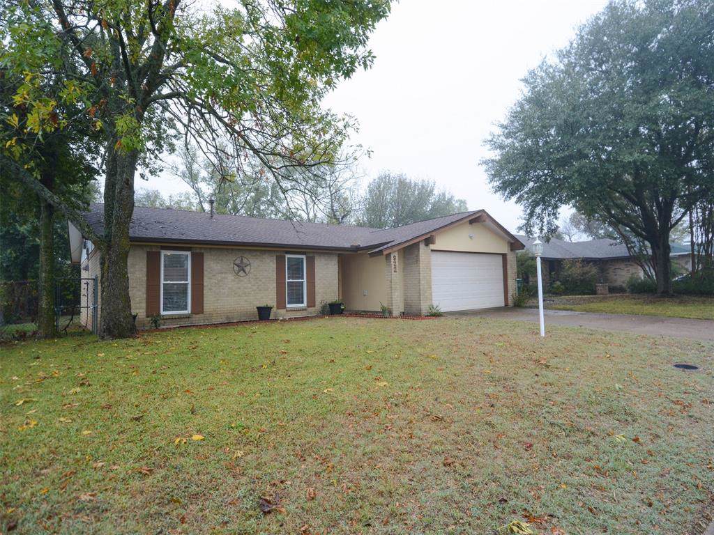 922 Harrington Drive - Photo 1