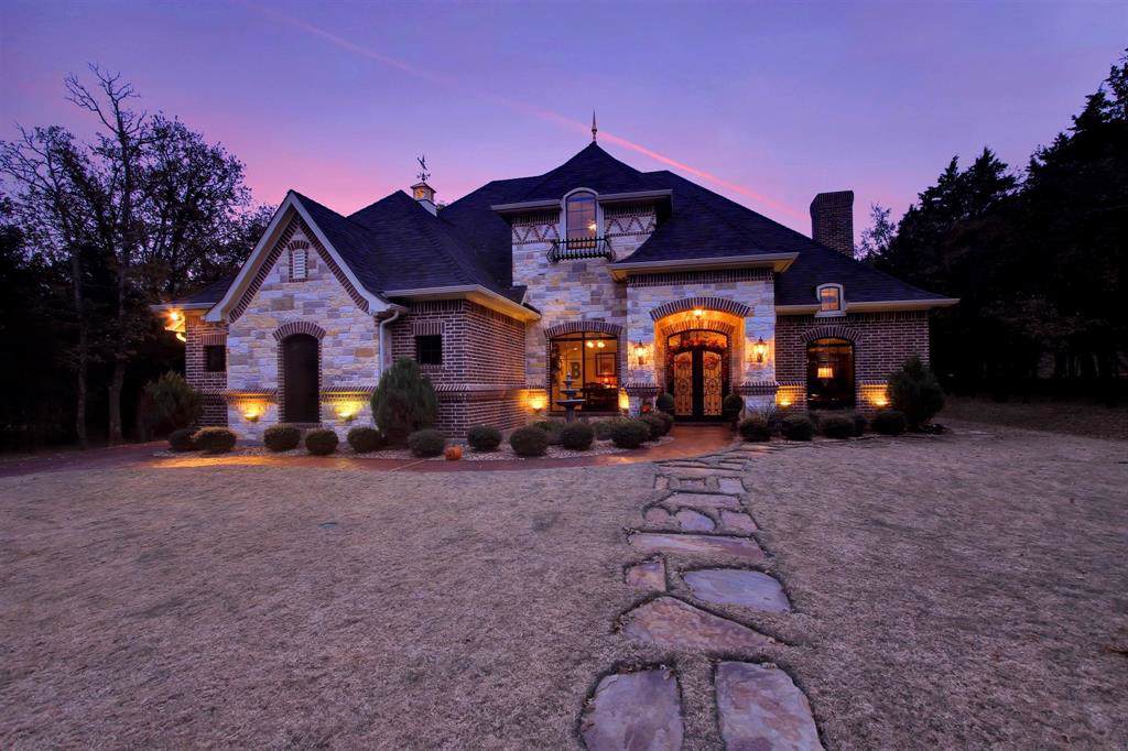 284 Stonewolf Court - Photo 1