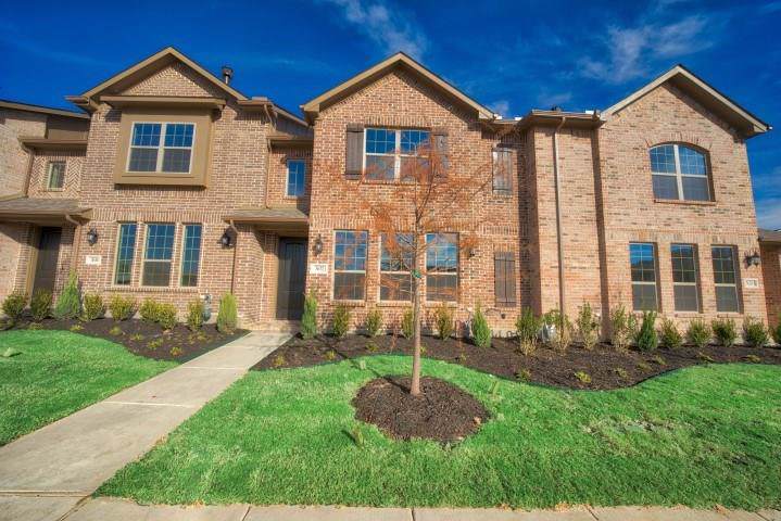 913 Ponds Edge Lane - Photo 1
