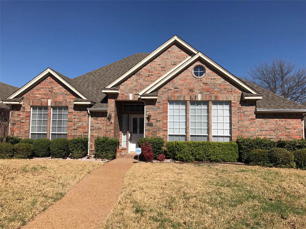 1429 Sandlewood Drive - Photo 1