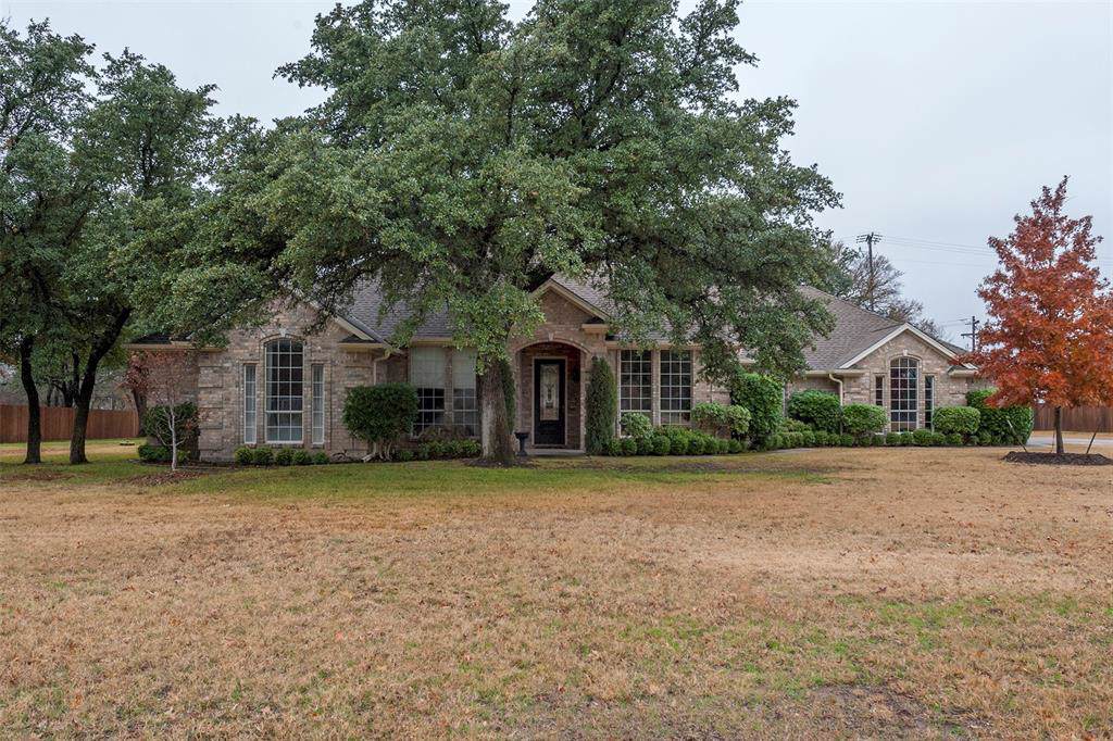 1437 Woodridge Drive - Photo 1