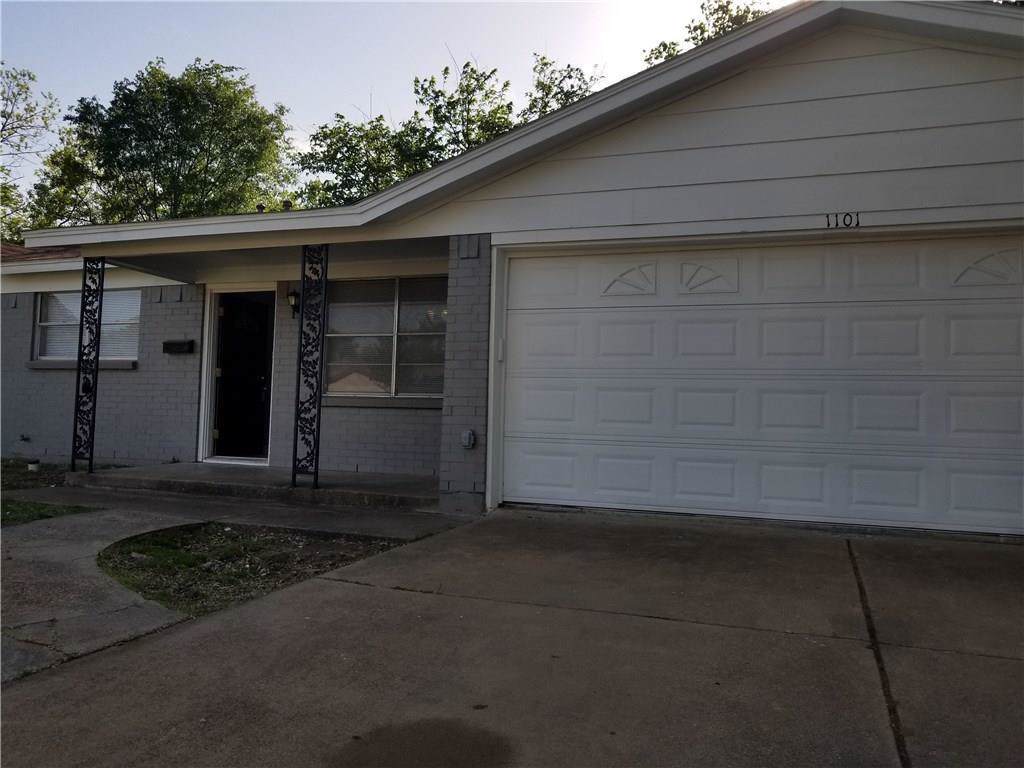 1101 Russell Lane - Photo 1