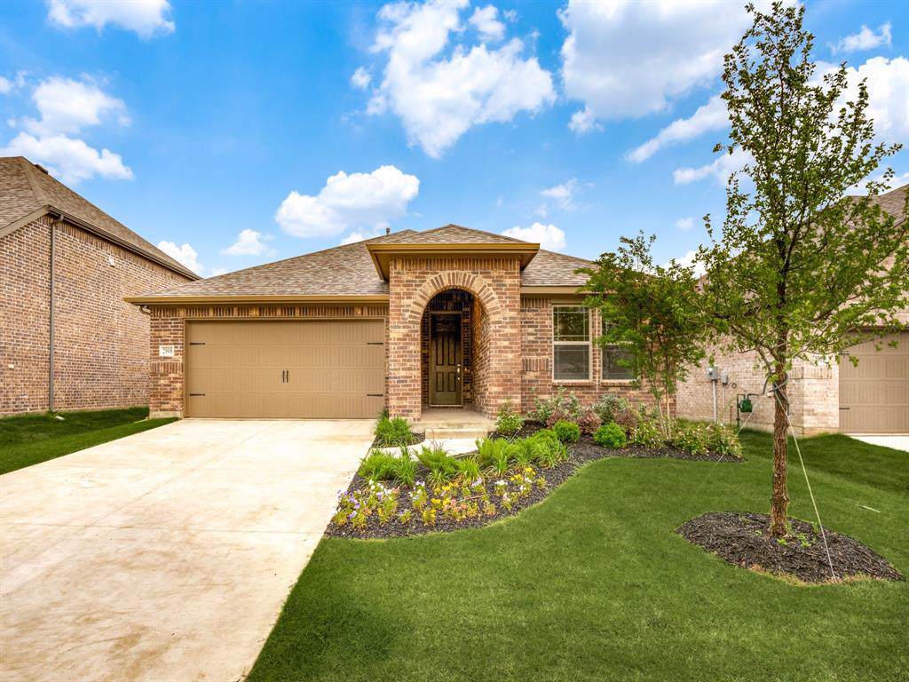 577 La Grange Drive - Photo 1