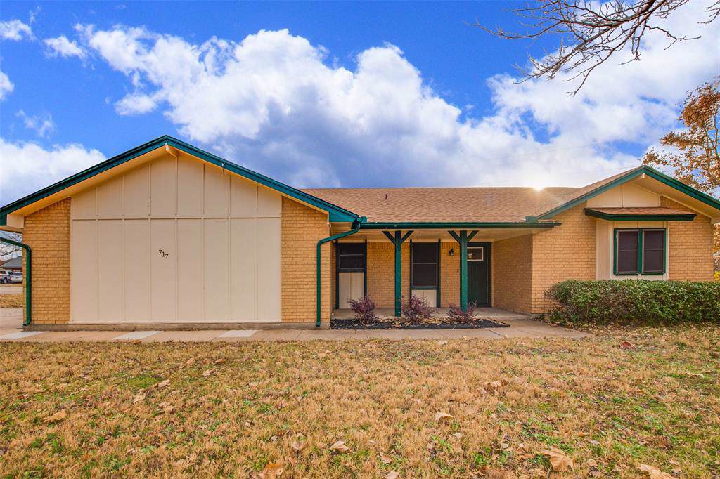 717 Ridgeway Road - Photo 1