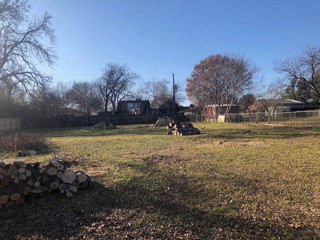 2114 Beltline - Photo 1