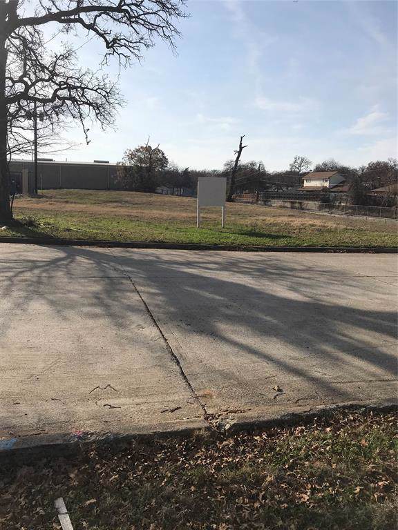 4371 Oakview Drive - Photo 1