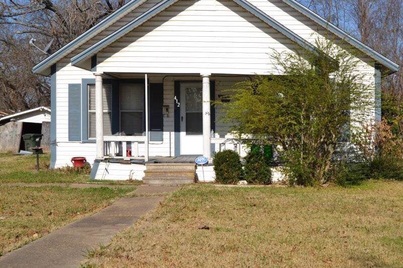 412 Overlook Drive - Photo 1