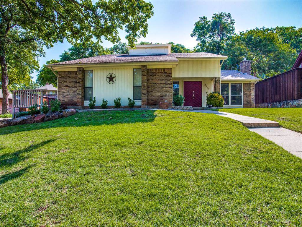 2621 Rivercrest Drive - Photo 1