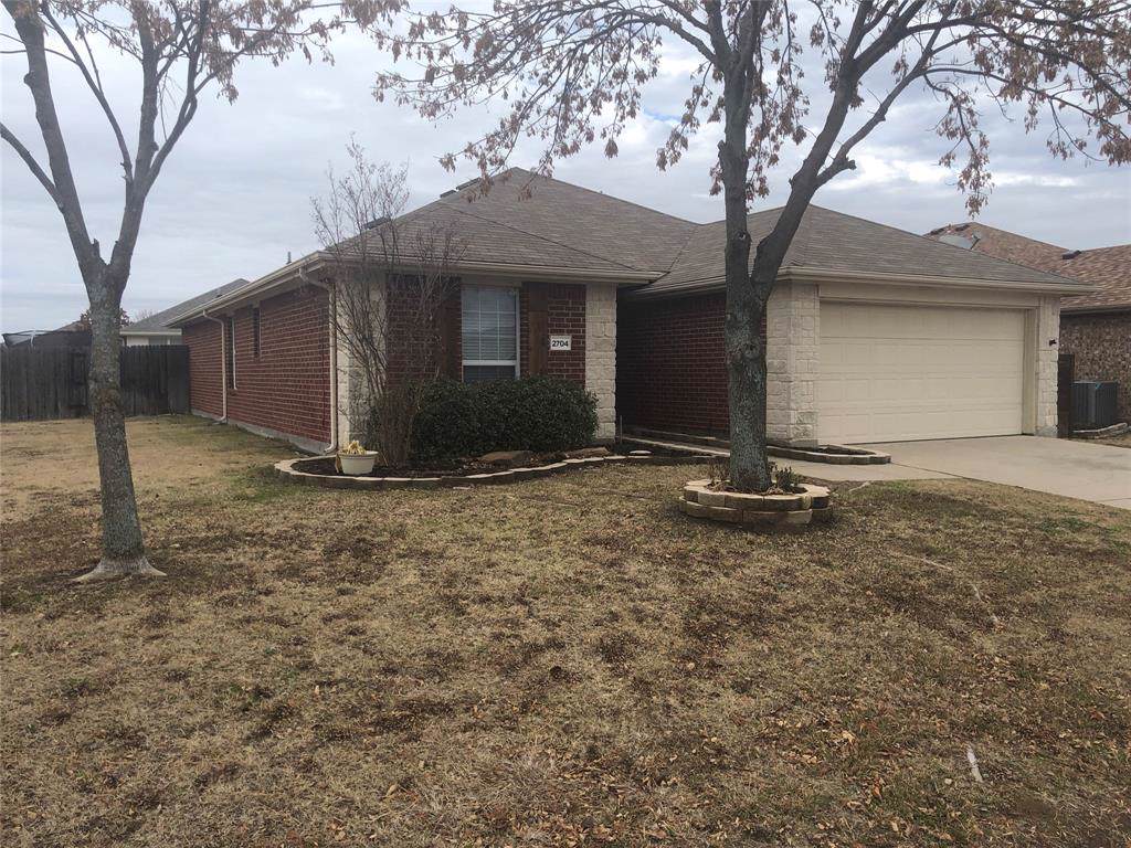 2704 Mockingbird Street - Photo 1