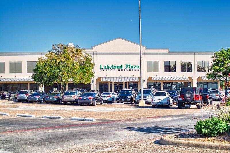 1165 Stemmons Freeway - Photo 1