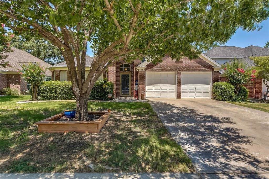 625 Oakbrook Drive - Photo 1