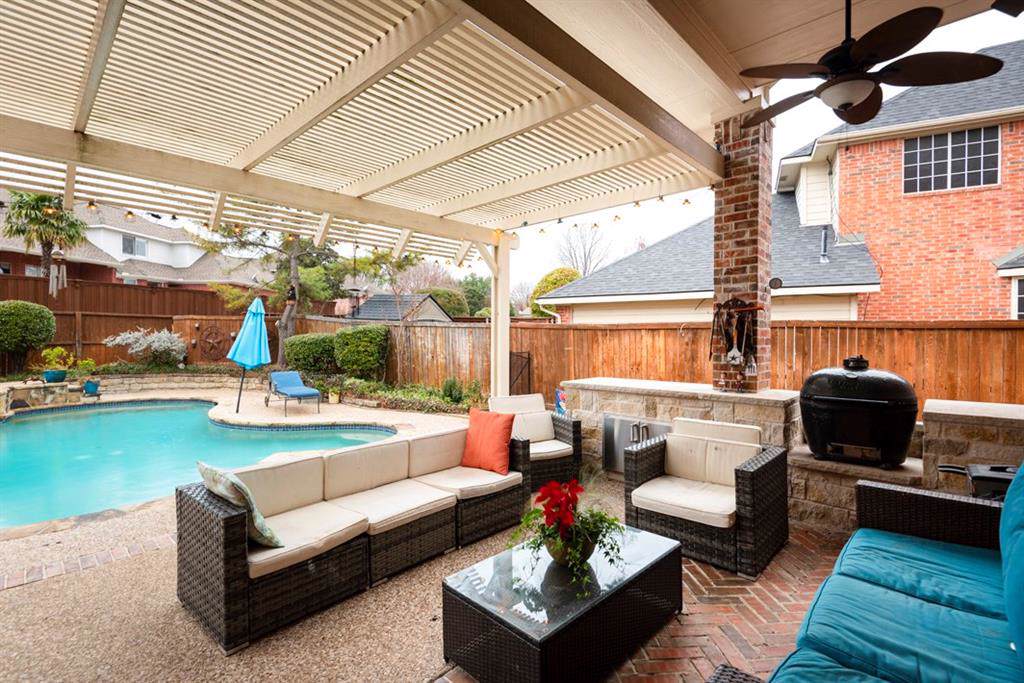 513 Saginaw Court - Photo 1