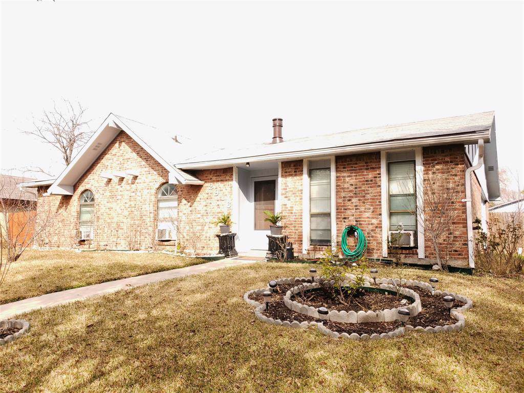2916 Rolling Hills Drive - Photo 1