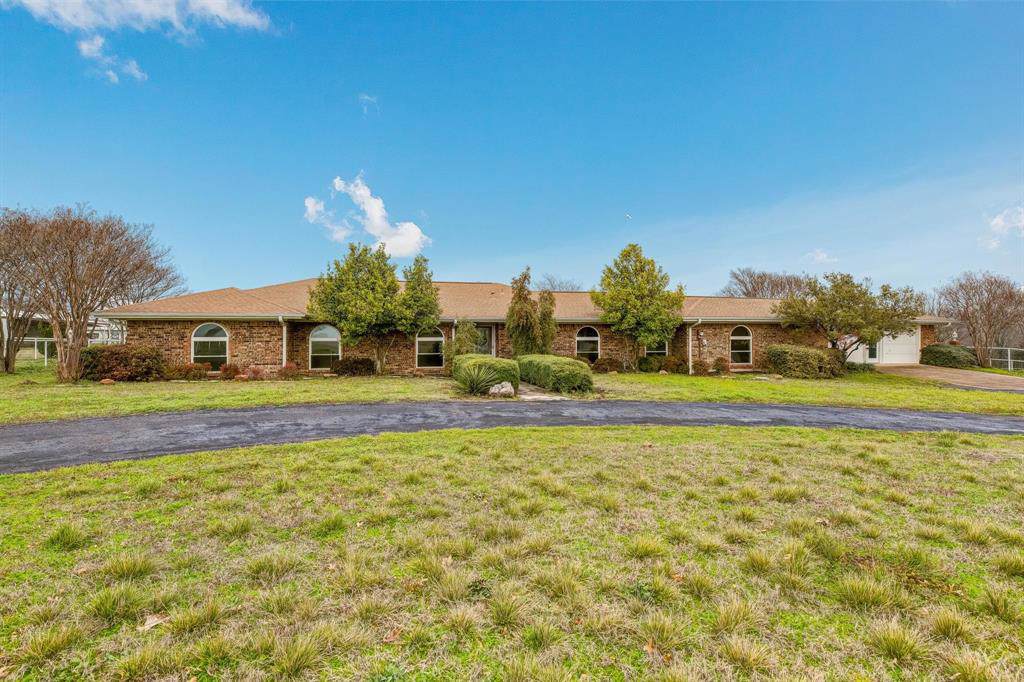 2363 County Road 852 - Photo 1