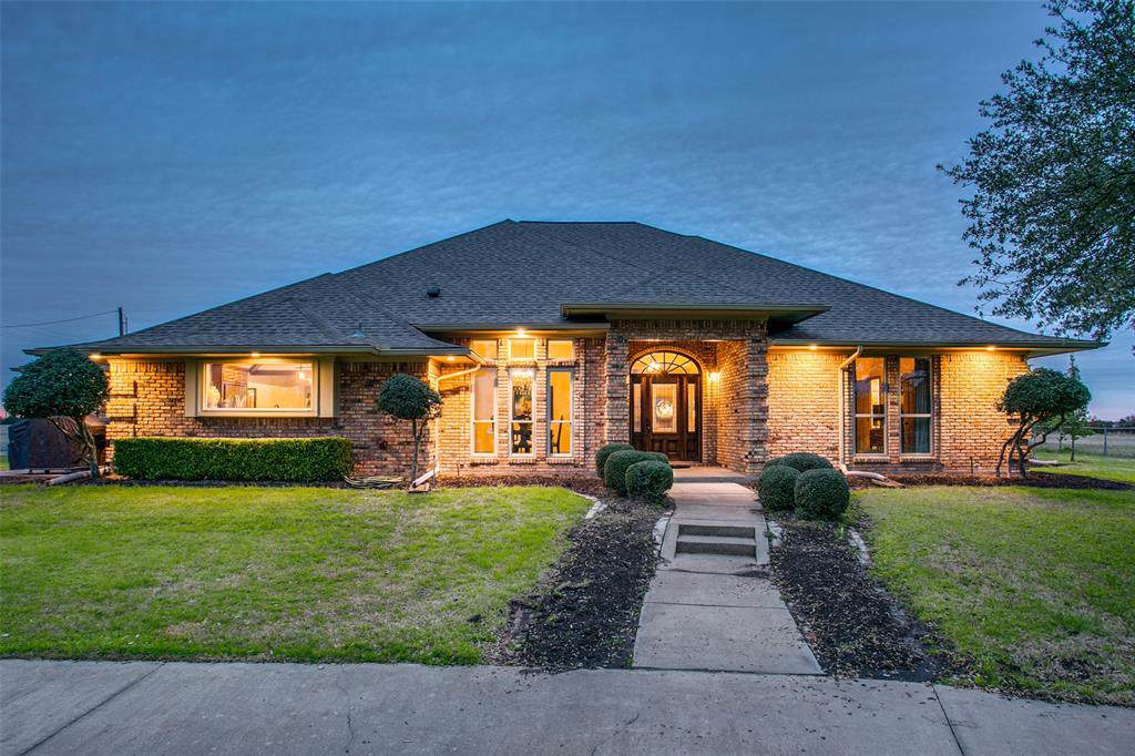 556 Howell - Photo 1