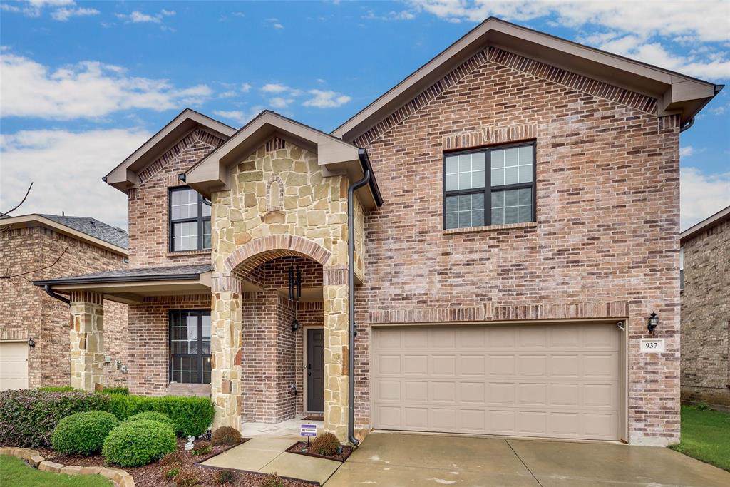 937 Bloomfield Drive - Photo 1