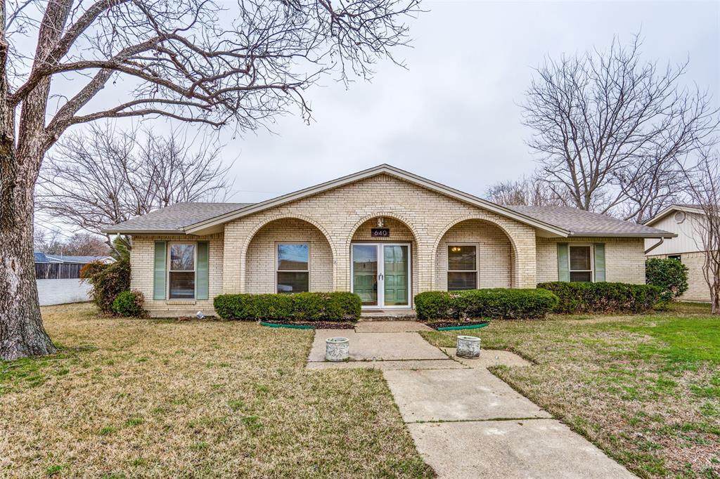 640 Silverstone Drive - Photo 1