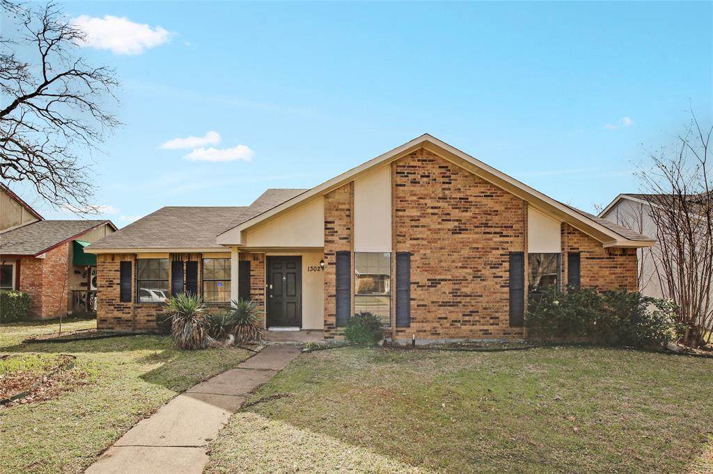 1302 Woodland Court - Photo 1