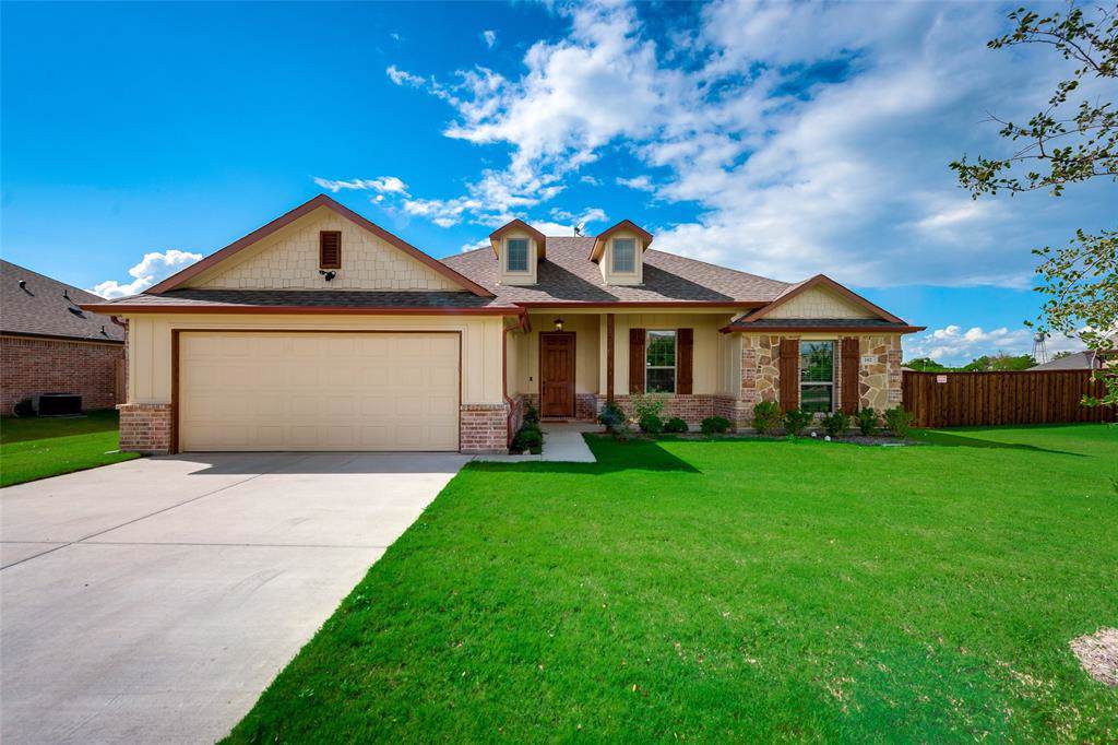 102 Poinsetta Drive - Photo 1